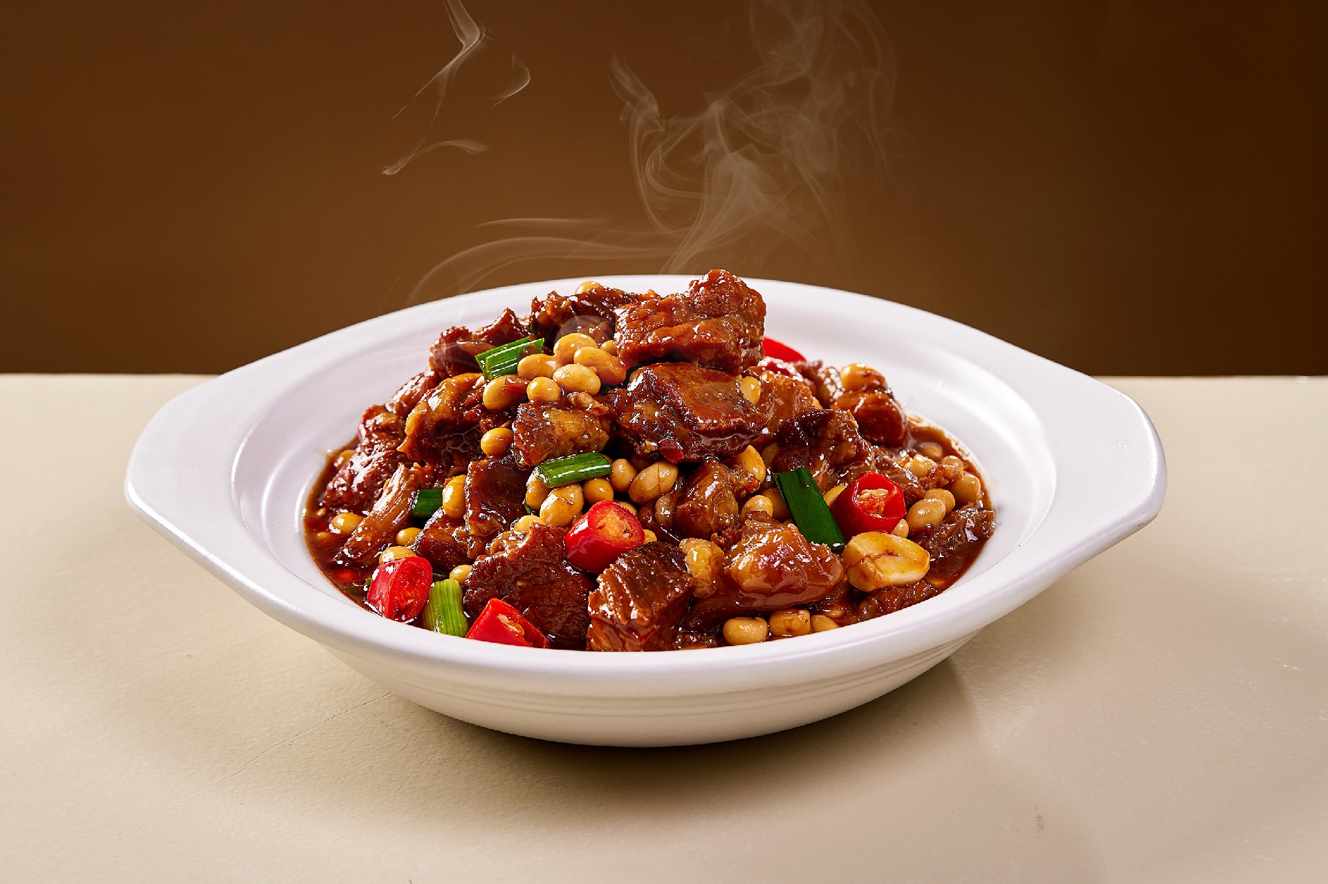陈聚徳-热菜-黄豆煨牛腩.jpg
